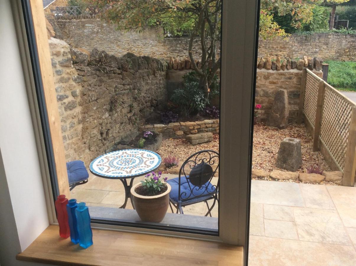 The Studio At The Laurels Hotel Hook Norton Екстериор снимка